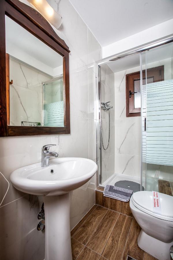 La Noi Guesthouse Samarína Esterno foto