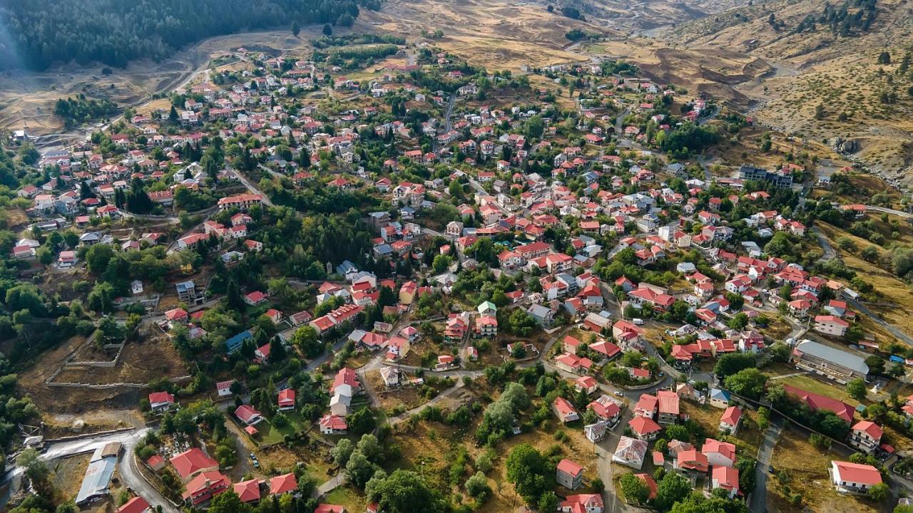 La Noi Guesthouse Samarína Esterno foto