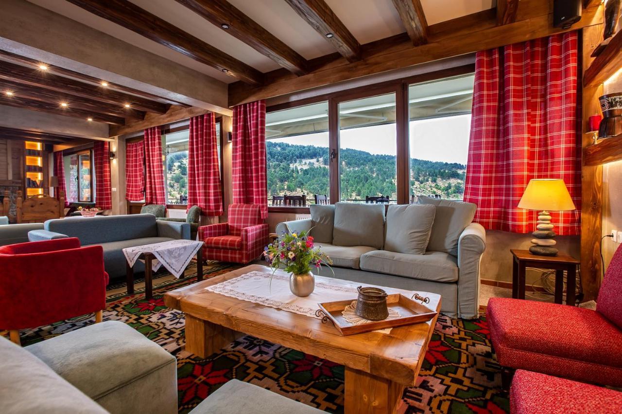La Noi Guesthouse Samarína Esterno foto