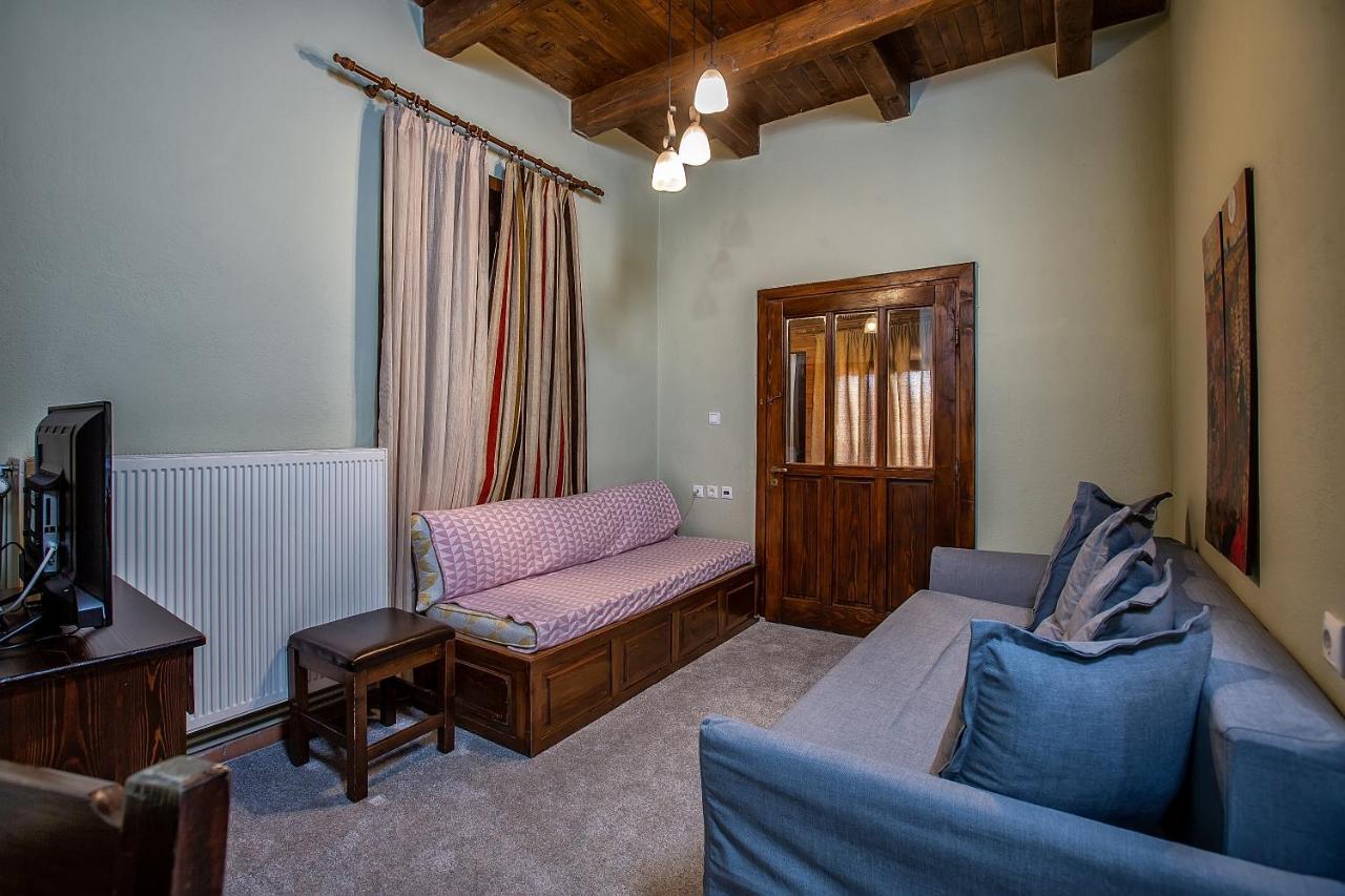 La Noi Guesthouse Samarína Esterno foto
